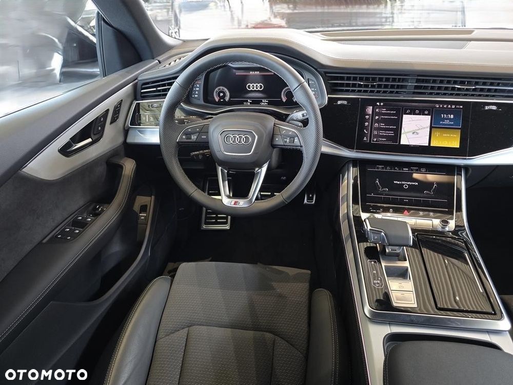 Audi Q8 - 12