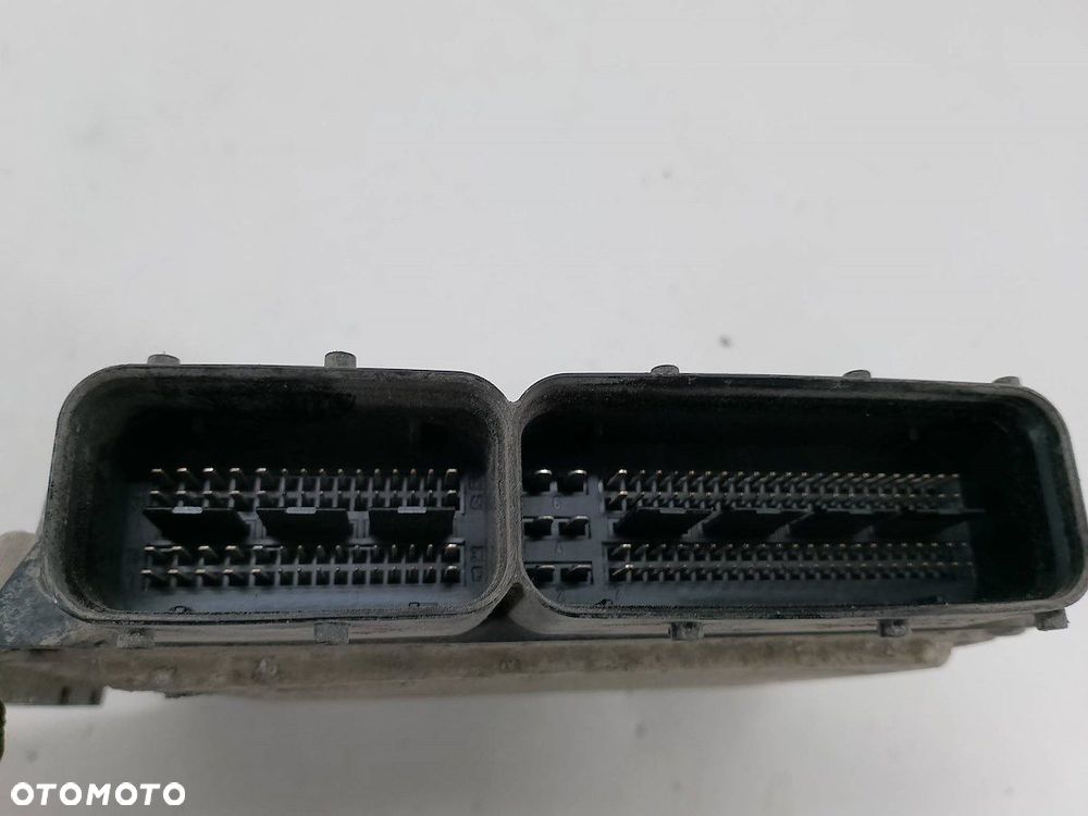 KOMPUTER, STEROWNIK OPEL ZAFIRA B 55205621  0281013593 1.9 CDTI - 3