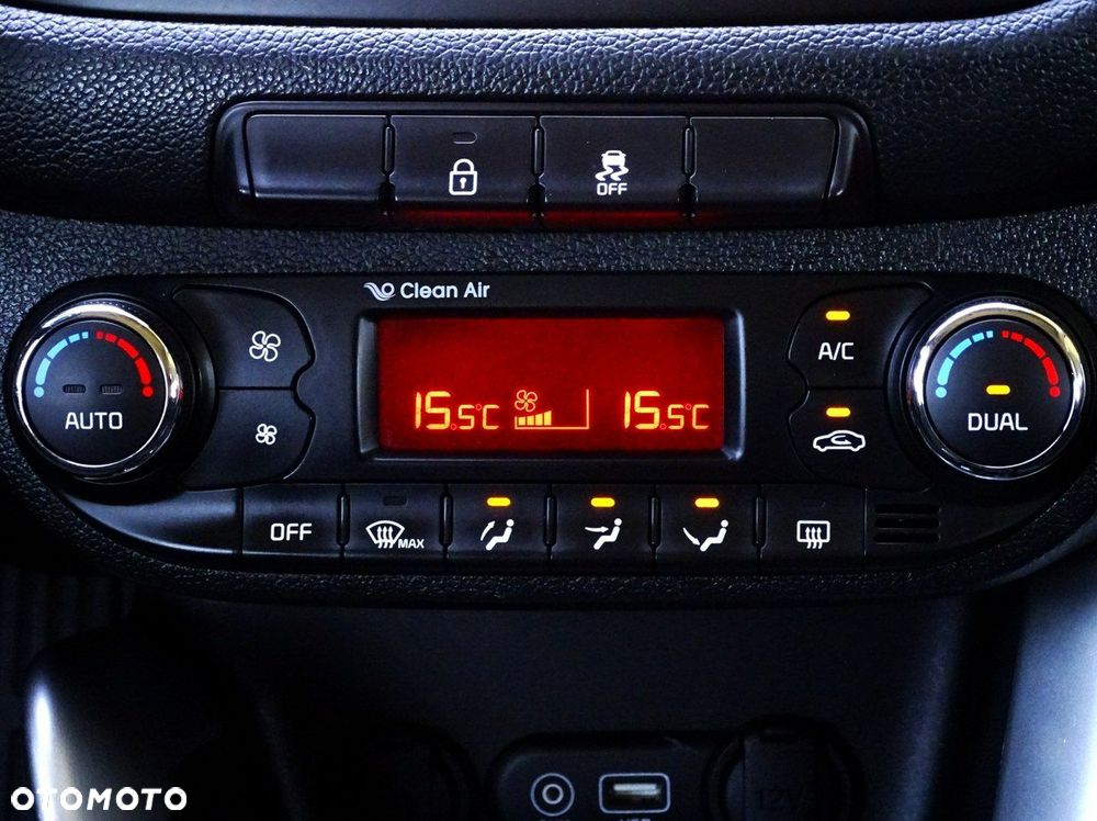 Kia Ceed - 32