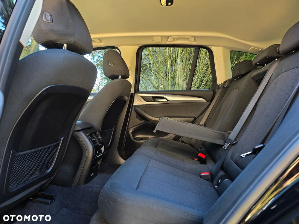 BMW X3 xDrive20d MHEV Advantage - 33