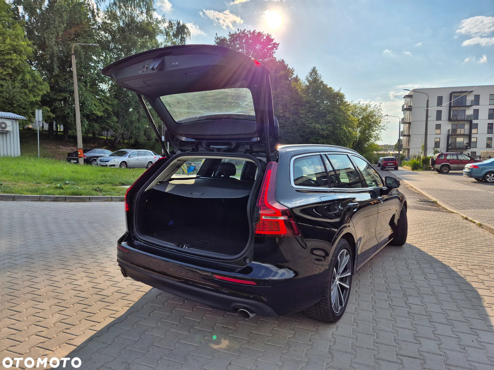 Volvo V60 B4 B Momentum Pro - 10