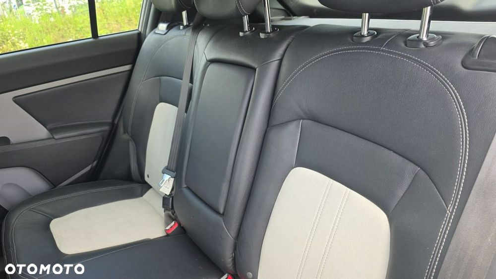 Kia Sportage - 12