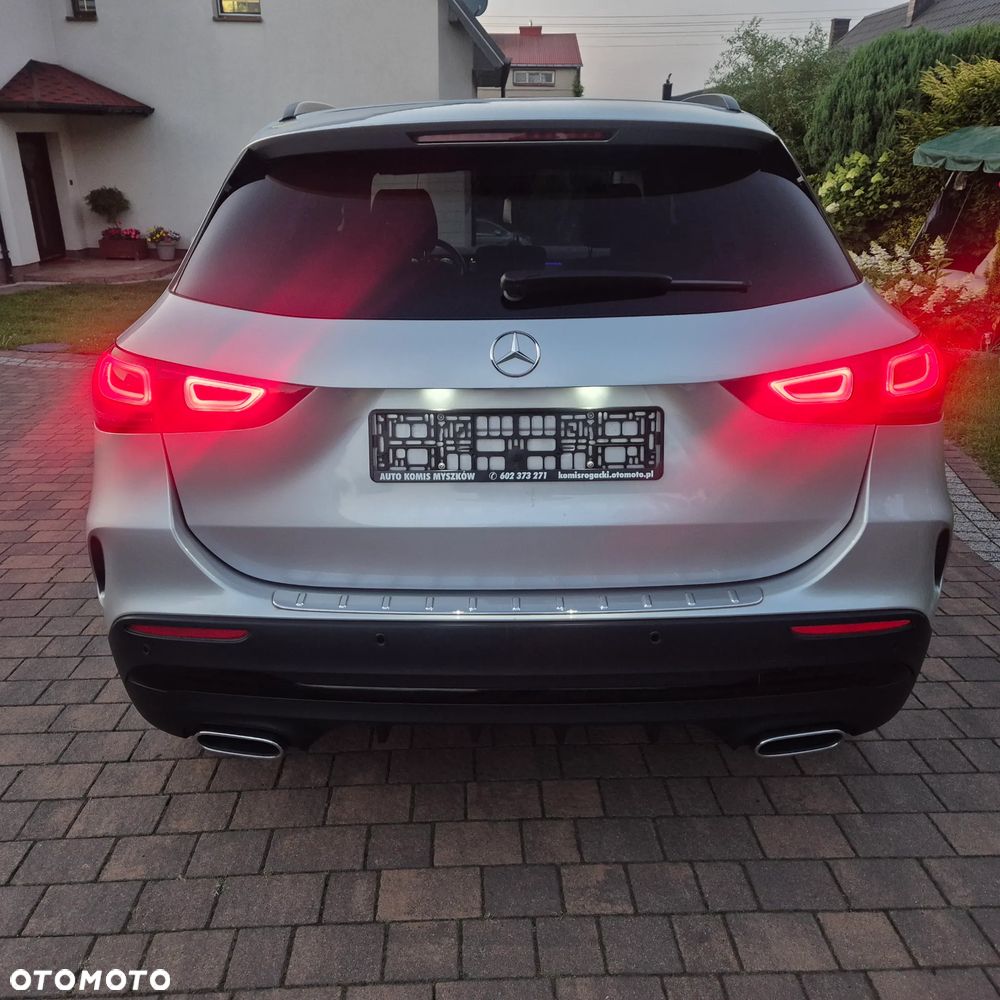 Mercedes-Benz GLA 180 d 8G-DCT AMG Line - 21