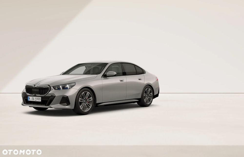 BMW Seria 5 520i mHEV - 4