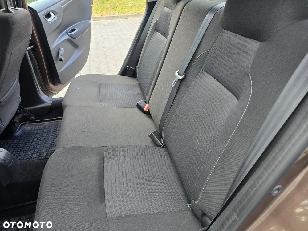 Peugeot 301 1.6 HDi Active - 16