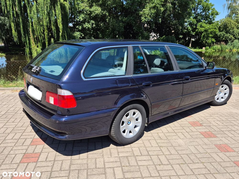BMW Seria 5 520i - 7