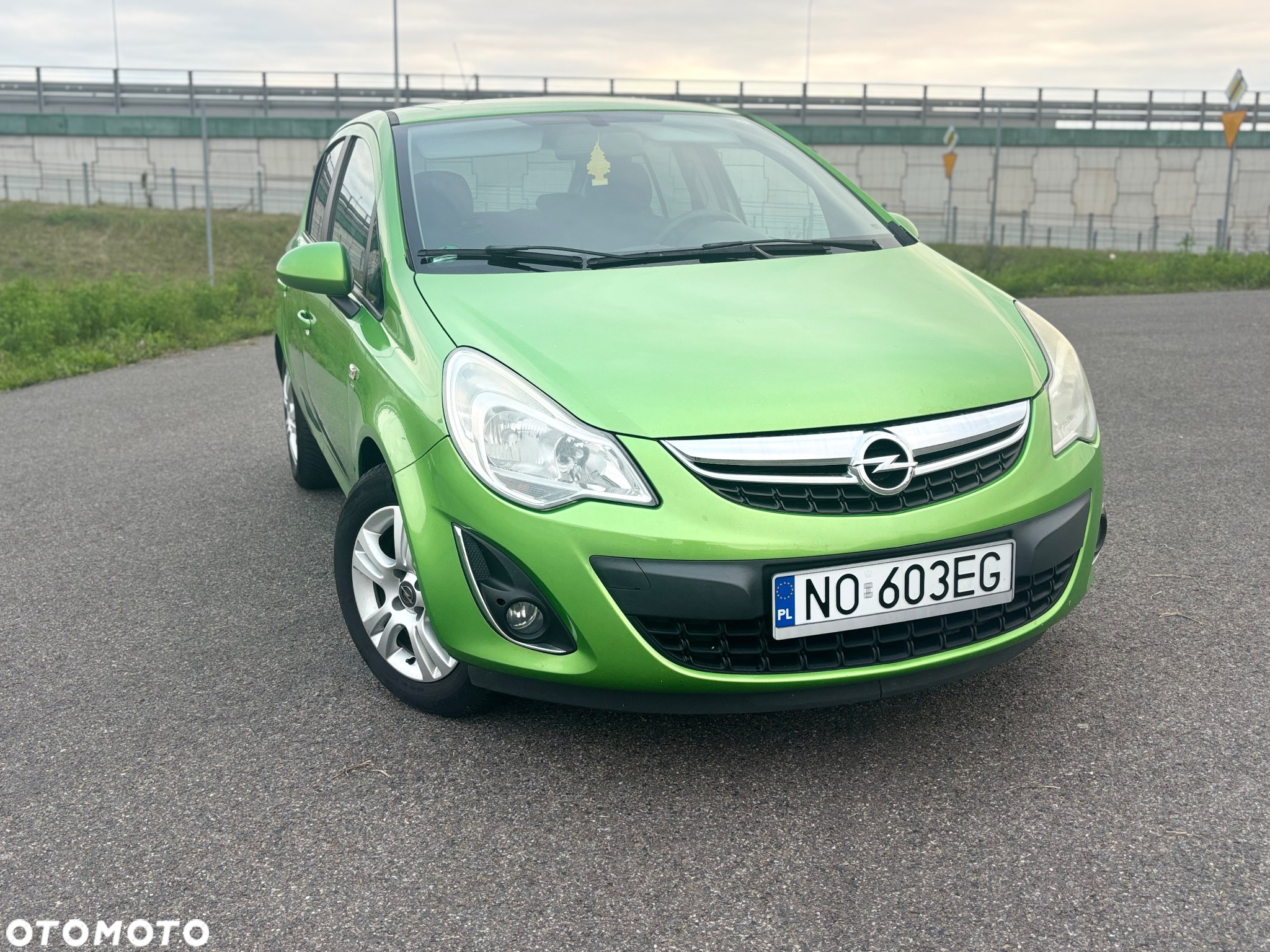 Opel Corsa 1.4 16V Satellite - 2