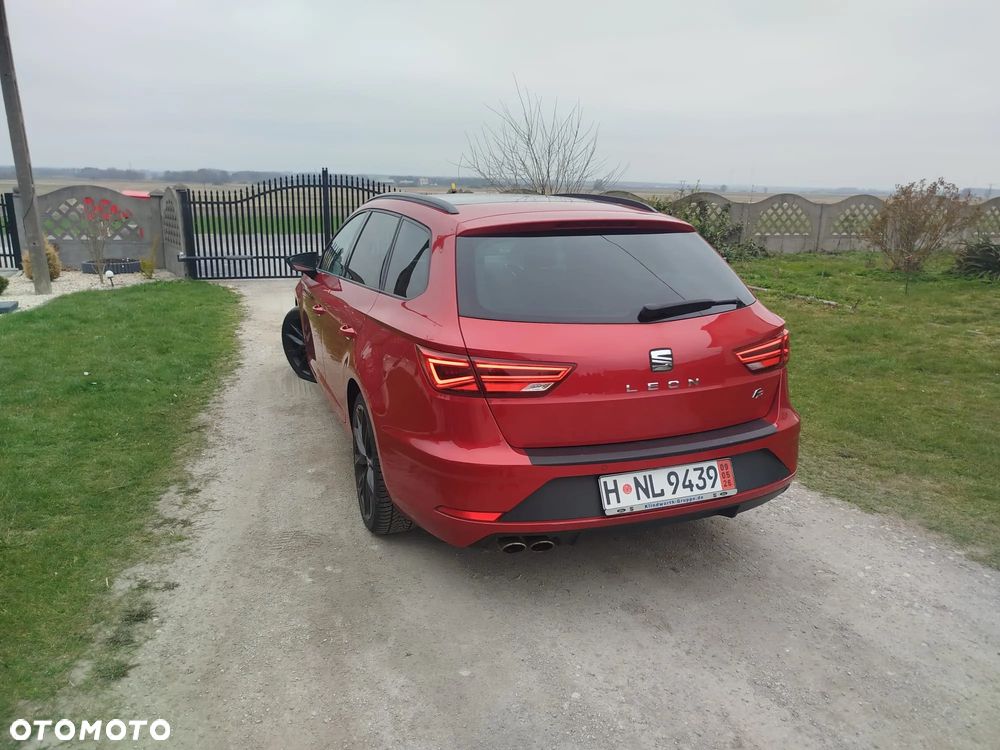 Seat Leon 2.0 TDI DPF DSG FR Black Matt Edition - 4