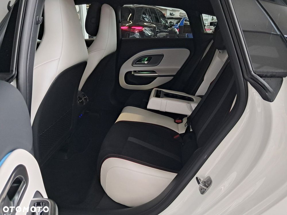 Mercedes-Benz CLA - 35