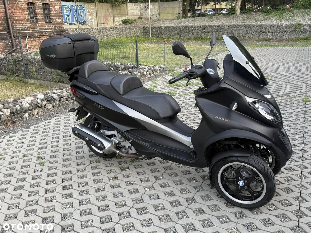 Piaggio MP-3 - 13
