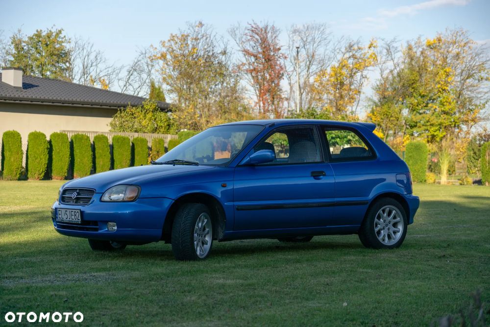 Suzuki Baleno 2000 photo 2