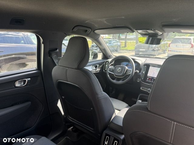 Volvo XC 40 B3 Plus Dark - 29