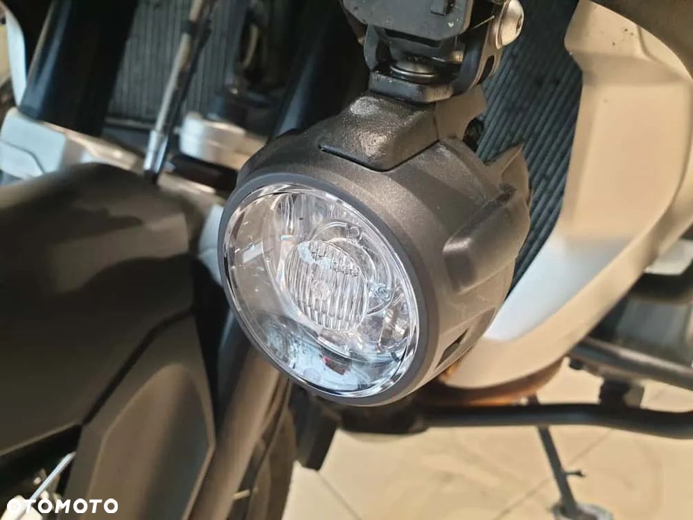 BMW R - 12