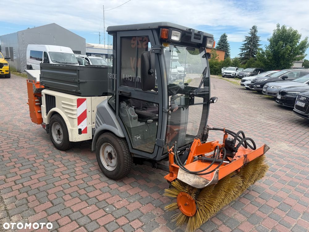 Hako citytrac 4200 zamiatarka solarko piaskarka 4x4 - 3