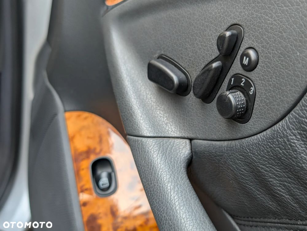 Mercedes-Benz CLK Coupe 500 Avantgarde - 10