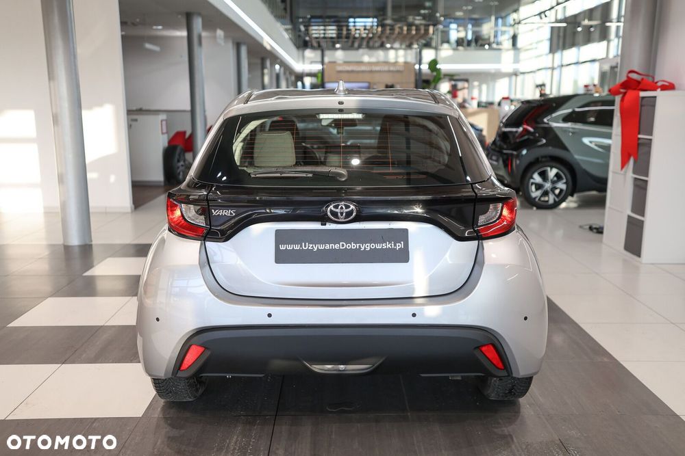 Toyota Yaris - 5