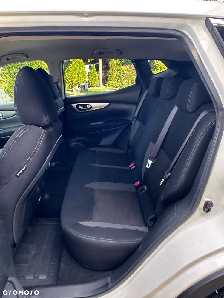 Nissan Qashqai 1.2 DIG-T Xtronic TEKNA+ - 31