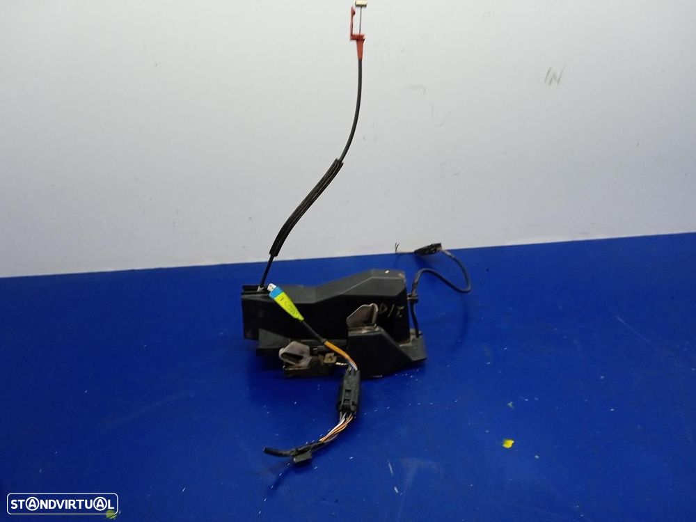 FECHADURA PORTA FRONTAL ESQUERDA FORD ESCORT VI 2007 - - 4