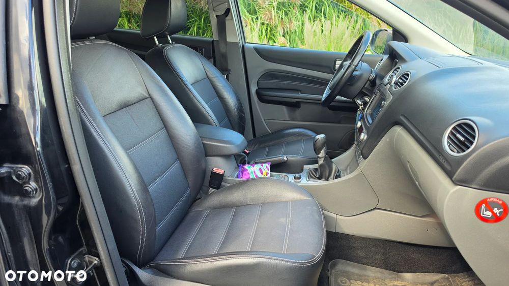 Ford Focus 2.0 Sport - 11