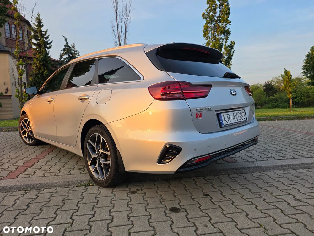 Kia Ceed 1.6 CRDi mHEV M DCT - 8