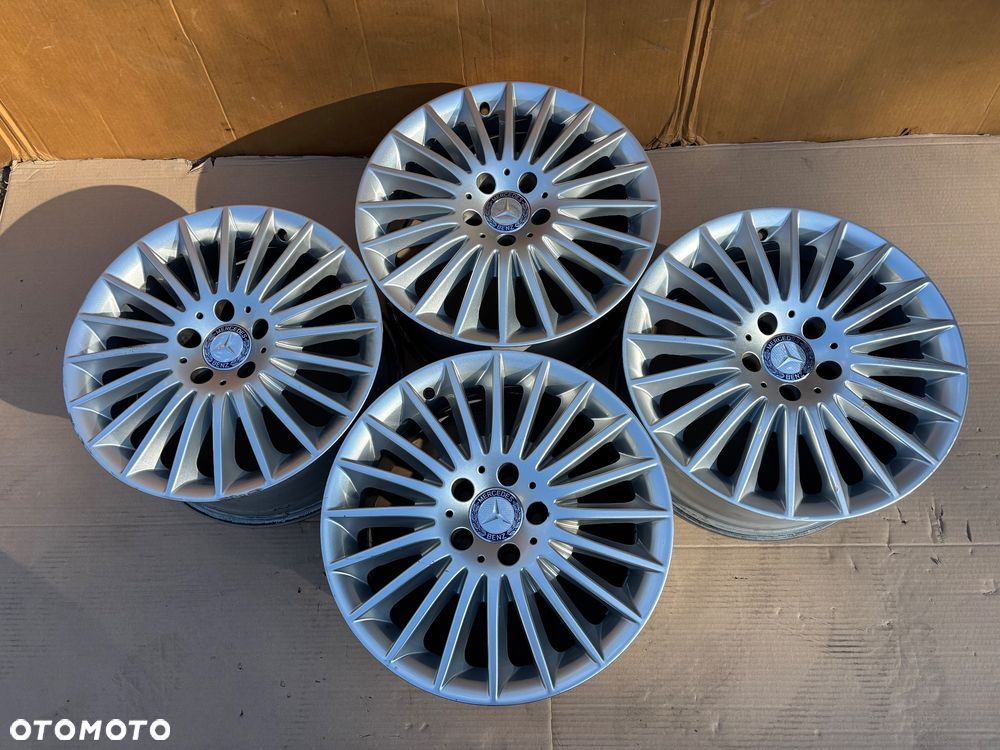 Mercedes E Klasa W212 Oryginalne Felgi Aluminiowe 8J 17" ET48 5x112 8 17 A2124015402 4 Sztuki