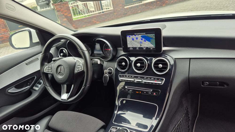 Mercedes-Benz Klasa C 220 d 9G-TRONIC Avantgarde - 17