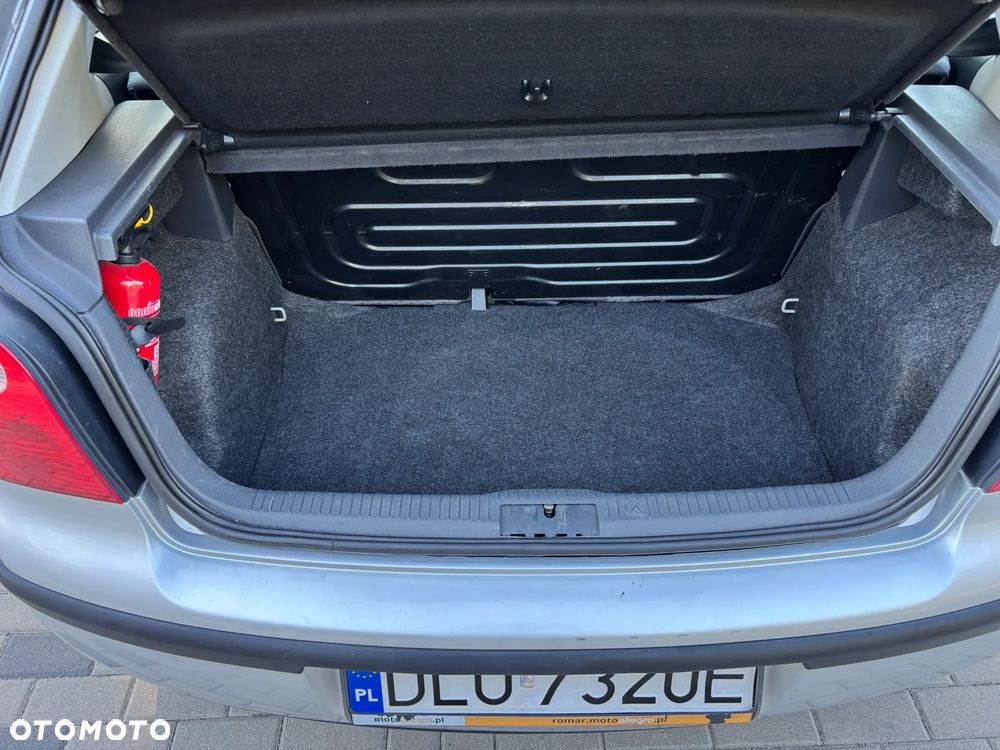 Volkswagen Polo 1.2 Comfortline - 10