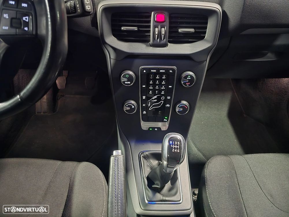 Volvo V40 2.0 D2 Kinetic - 28