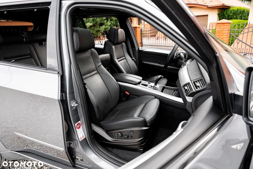 BMW X5 M M50d - 25