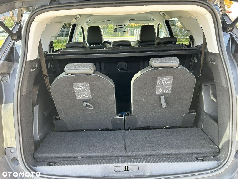 Peugeot 5008 - 12