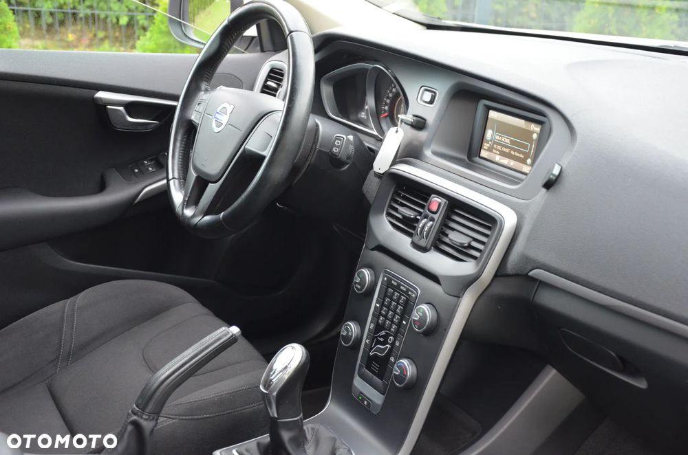 Volvo V40 T2 Kinetic - 14