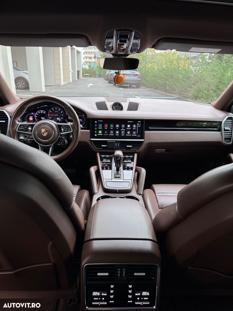 Porsche Cayenne Coupe Tiptronic S Platinum Edition - 35