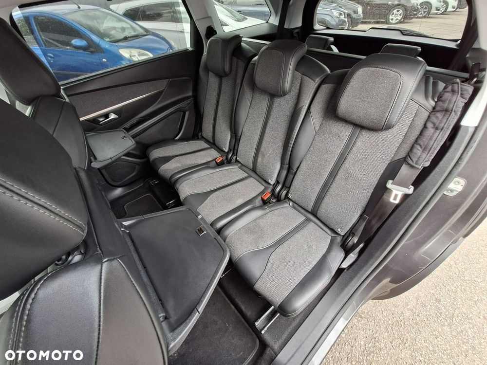 Peugeot 5008 BlueHDi 130 EAT8 Allure - 30