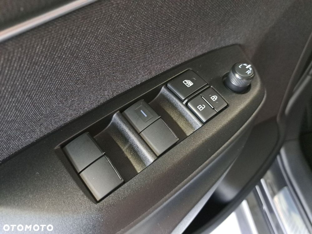 Toyota Yaris - 33