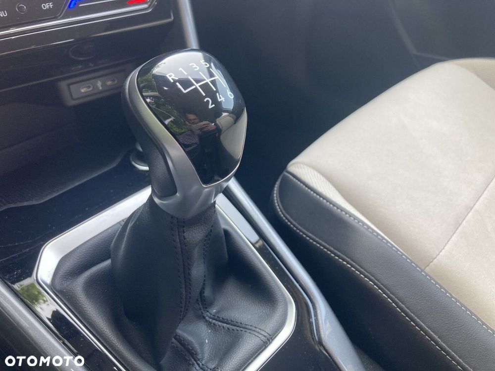 Volkswagen T-Roc 1.5 TSI Style - 21