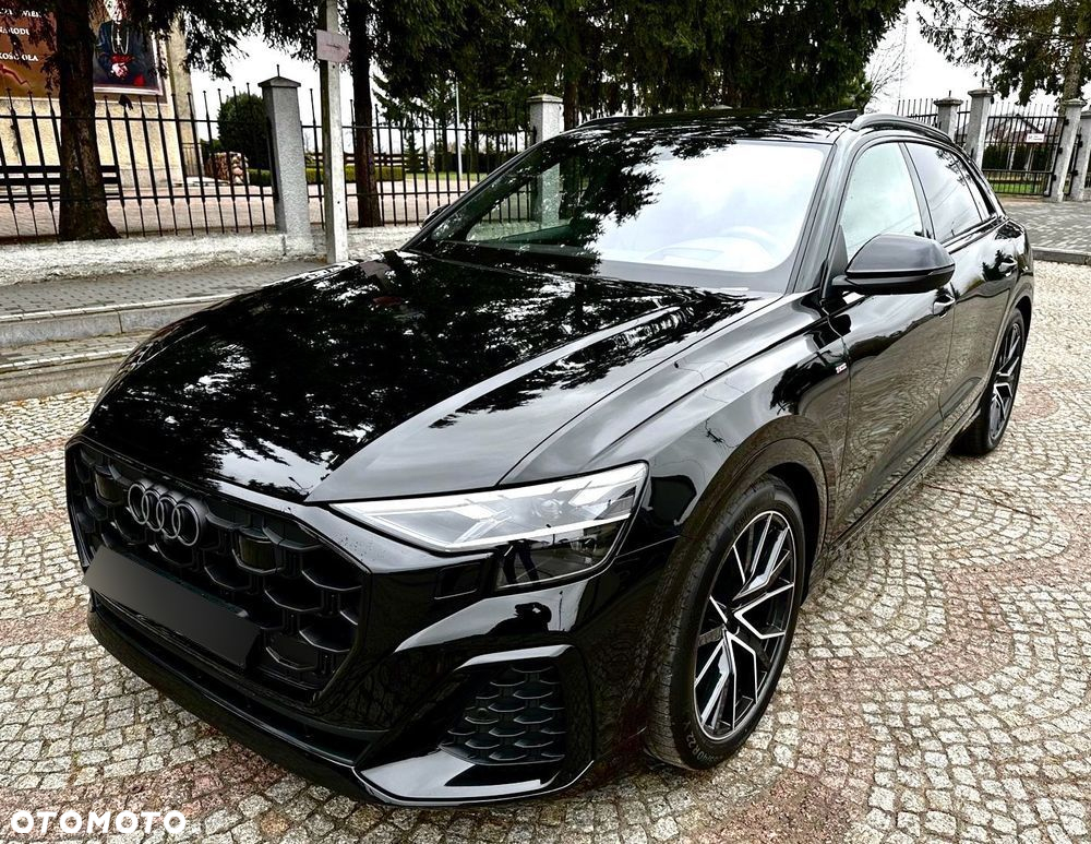 Audi Q8 - 12