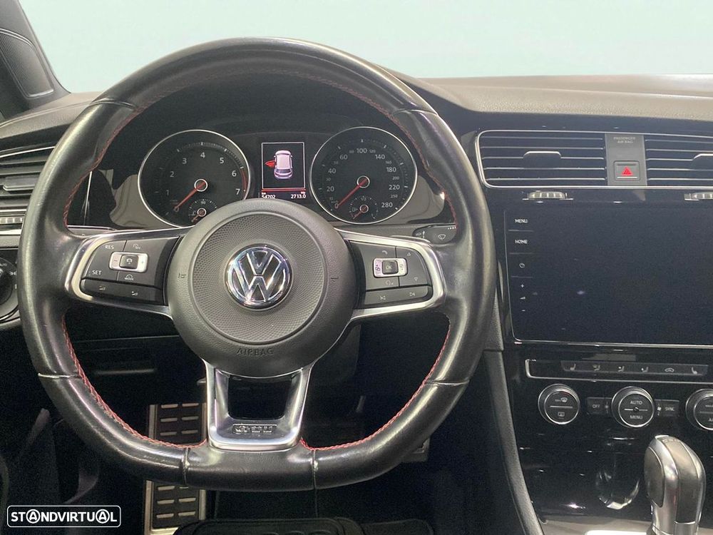 VW Golf - 9