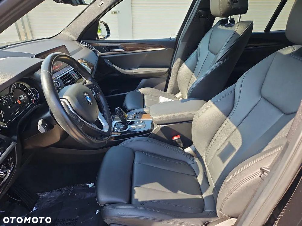 BMW X3 xDrive30i Luxury Line - 13