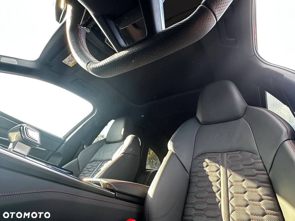 Audi RS6 Avant - 12