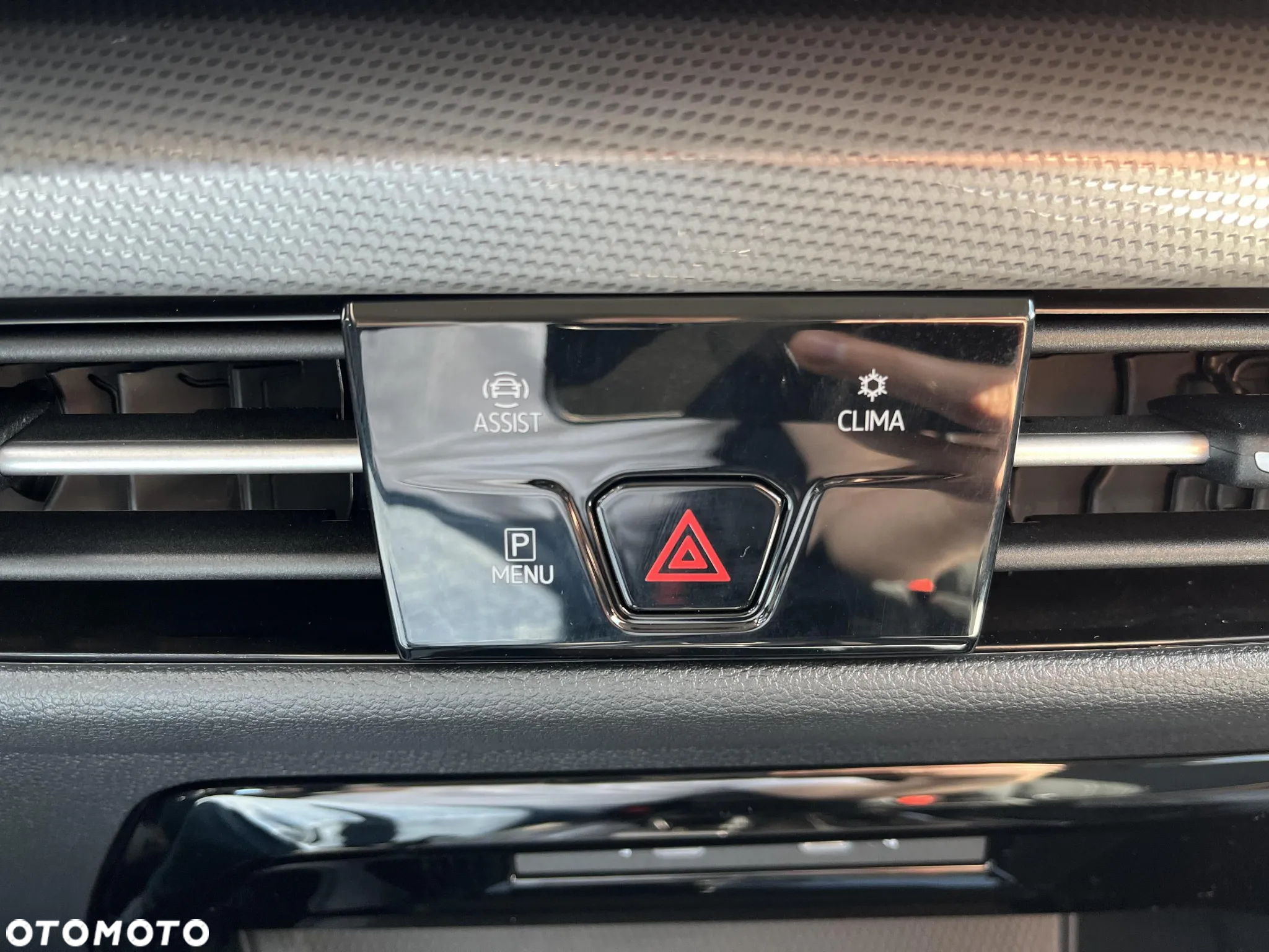 Volkswagen Golf - 32