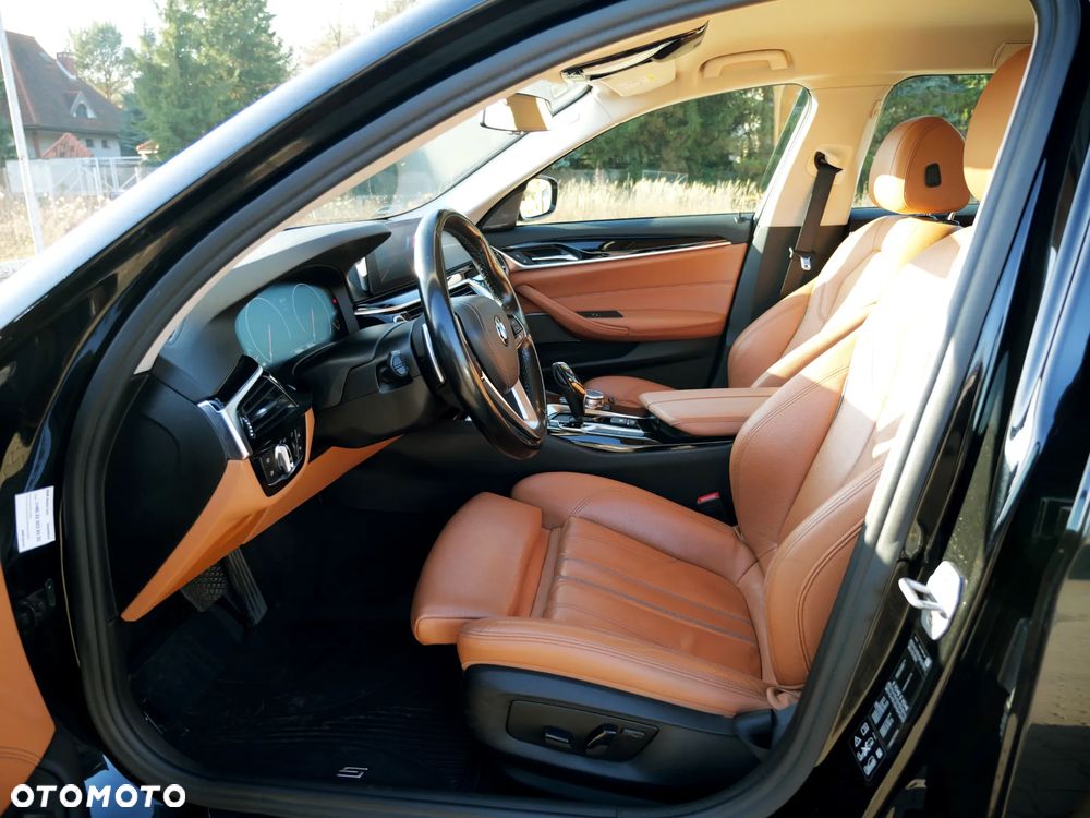 BMW Seria 5 520d xDrive Sport Line sport - 10