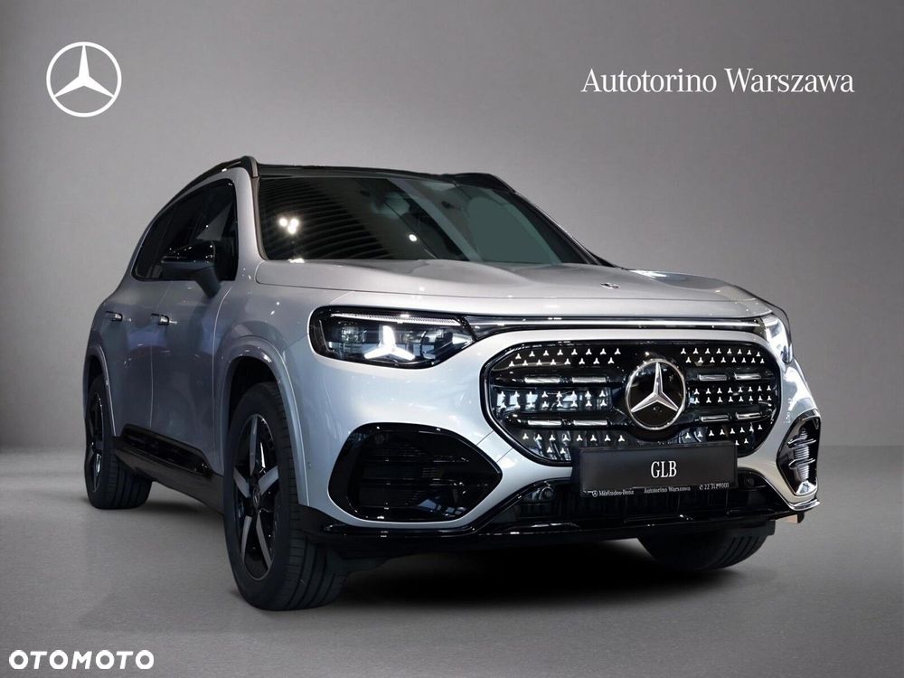 Mercedes-Benz GLB - 1