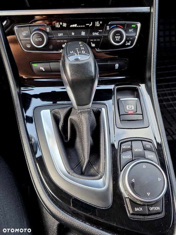 BMW Seria 2 218d GT Advantage sport - 11