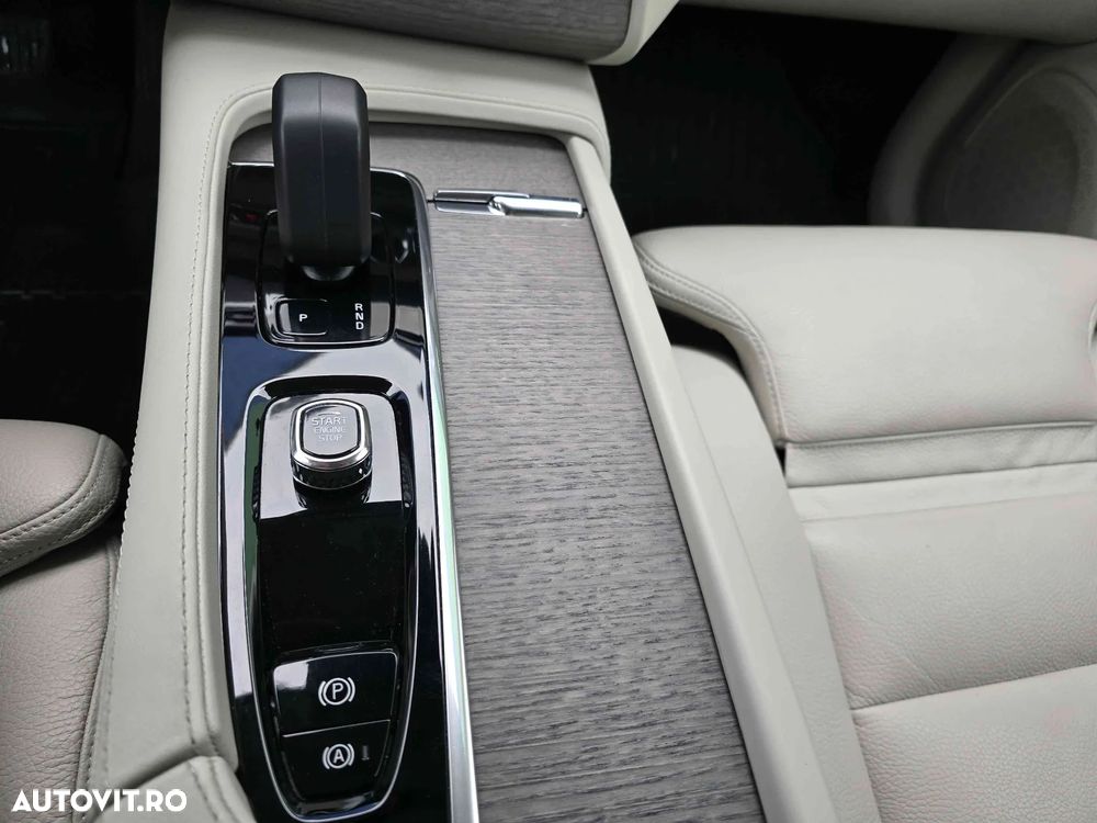 Volvo XC 90 - 12