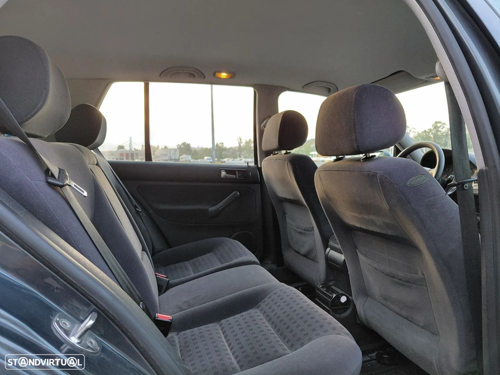 VW Golf 1.4i Confort - 8