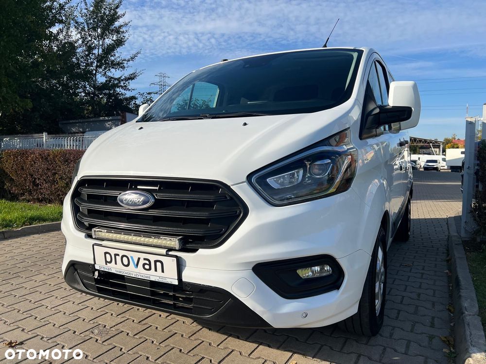 Ford TRANSIT CUSTOM 2,0 TDCI 130KM L1 AUTOMAT BI-XENON - 9