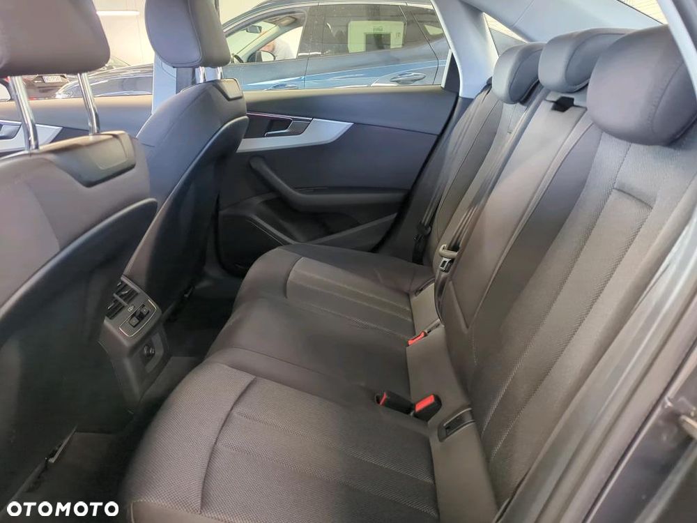 Audi A4 Limousine 35 TFSI mHEV Advanced S tronic - 9