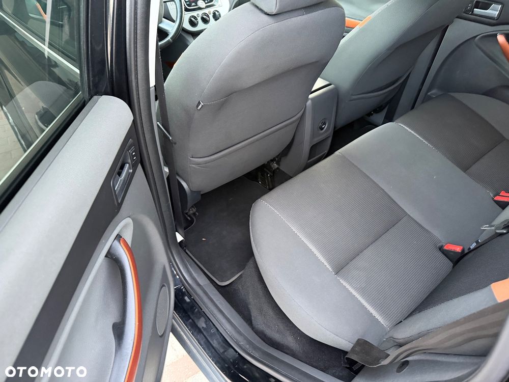 Ford Kuga 2.0 TDCi Trend - 11