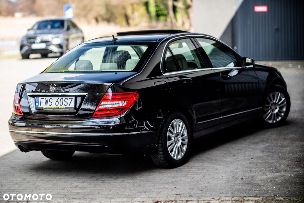 Mercedes-Benz Klasa C 220 d 9G-TRONIC - 22