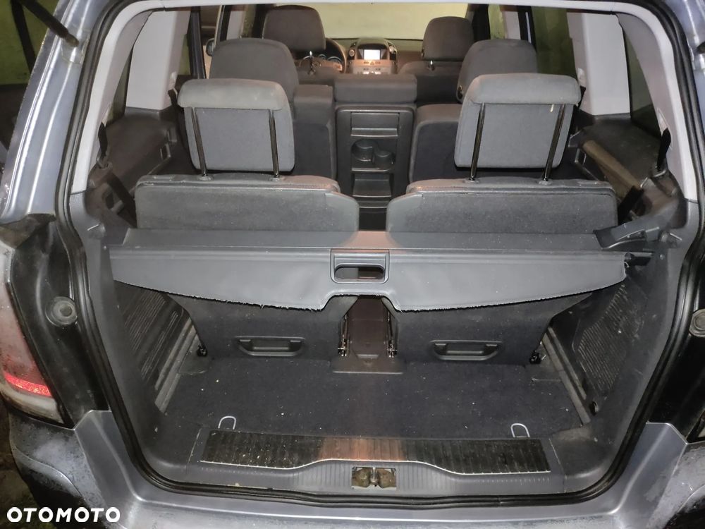 Opel Zafira 1.6 - 15